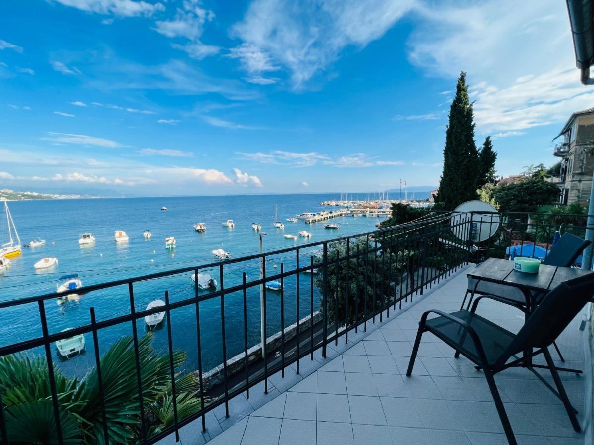 Vila Mila Volosko Opatija Bagian luar foto